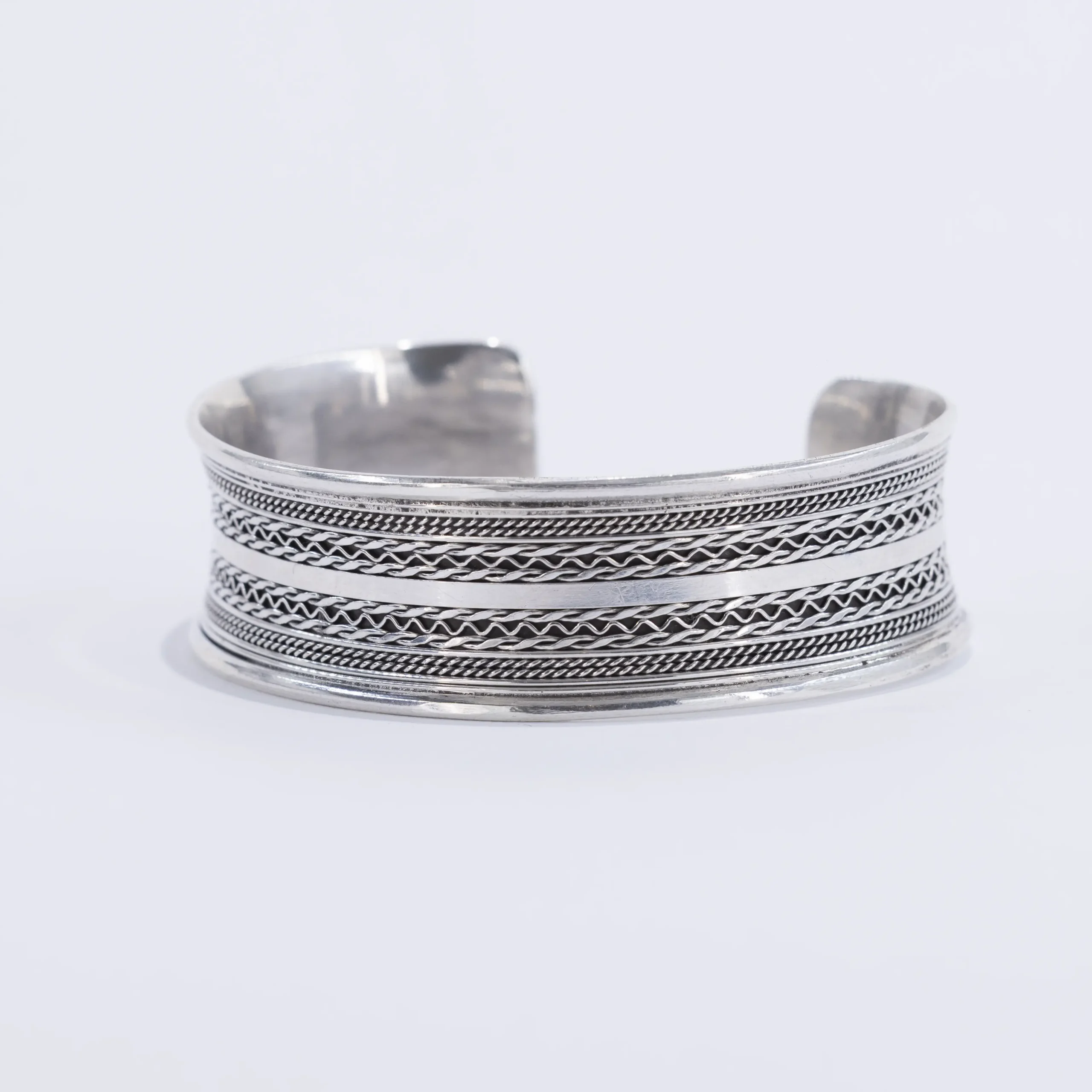 Engraved silver bangle - Image 4
