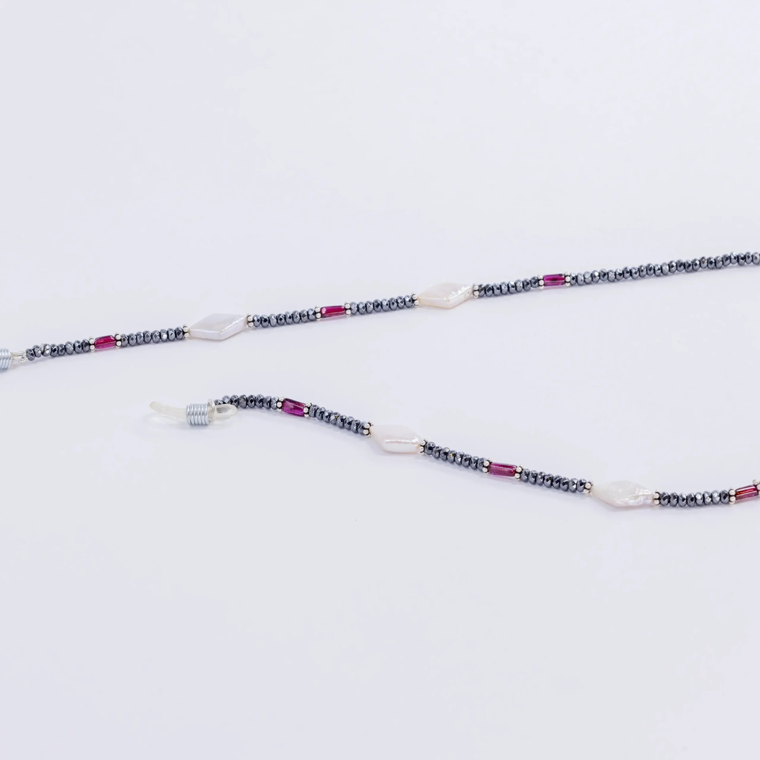 ⁦سلسلة نظاره بحجر الهيماتيت والجارنيت واللولي<br>⁩ - الصورة ⁦3⁩