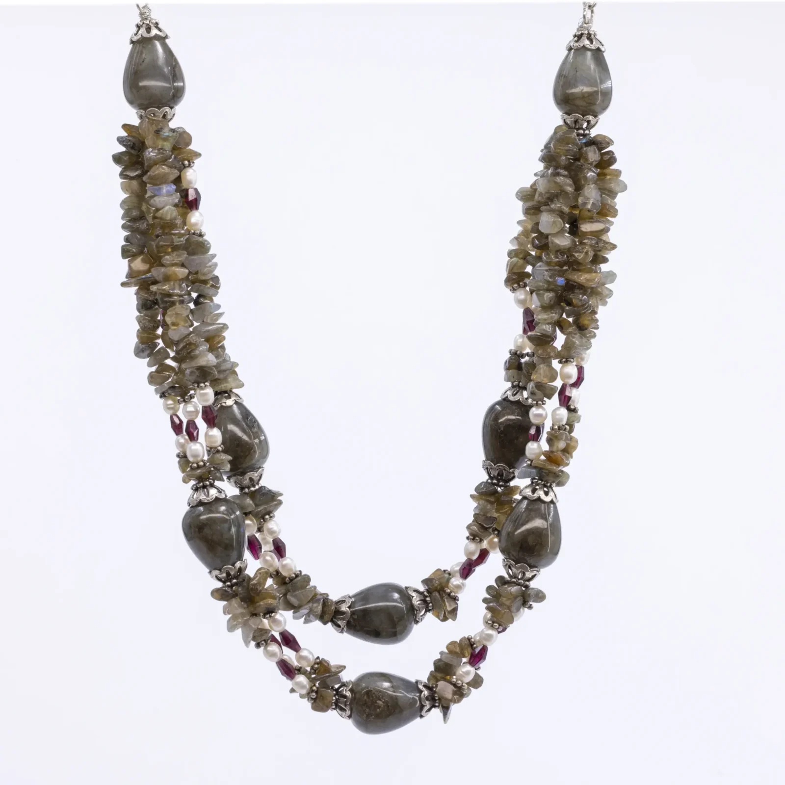 Labradorite necklace with garnet