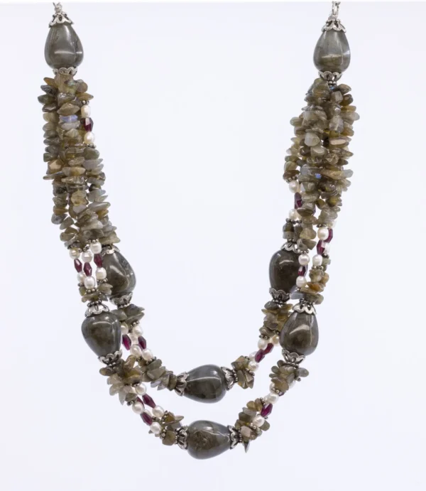 عقد اللابرادوريت مع حجرالجارنيت واللولي<br>