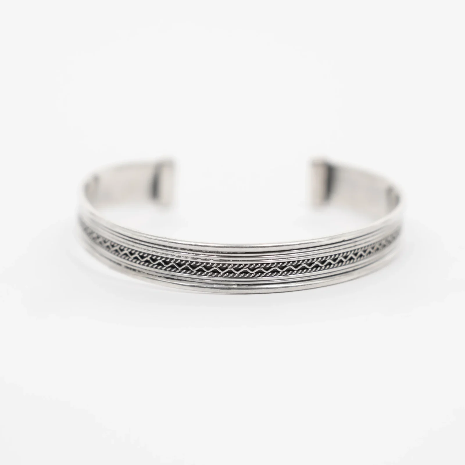 Engraved Bangle with Unique Patterns