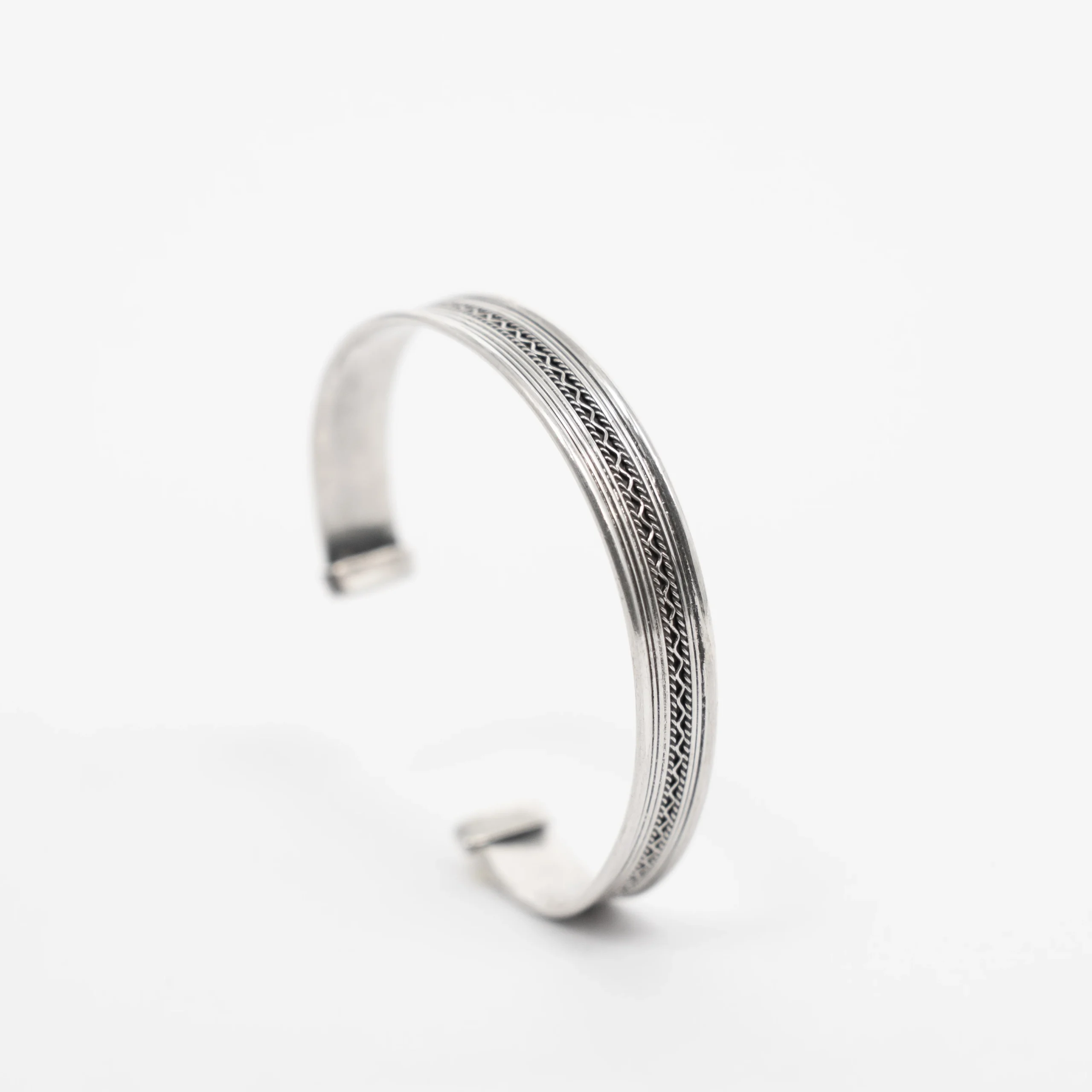 Engraved Bangle with Unique Patterns - Image 3