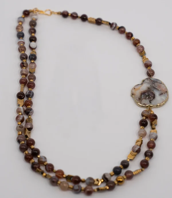 عقد عقيق "Bedswany" مع حجر الهيماتيت– يمكن صنع انسيال بنفس نوع العقيق