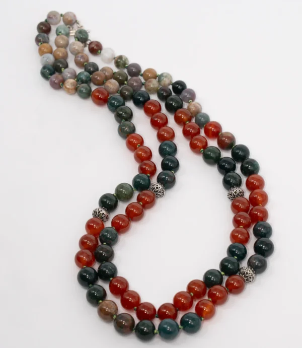 عقد فرعين من حجر العقيق وفواصل فضه عيار 925